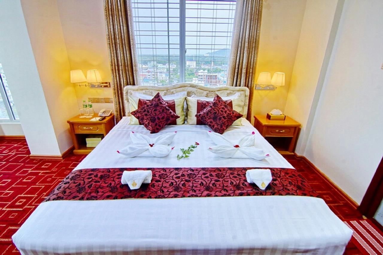 Myat Nan Yone Hotel Mandalay Exterior photo